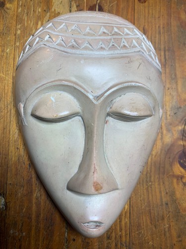 Alieno scultura maschera